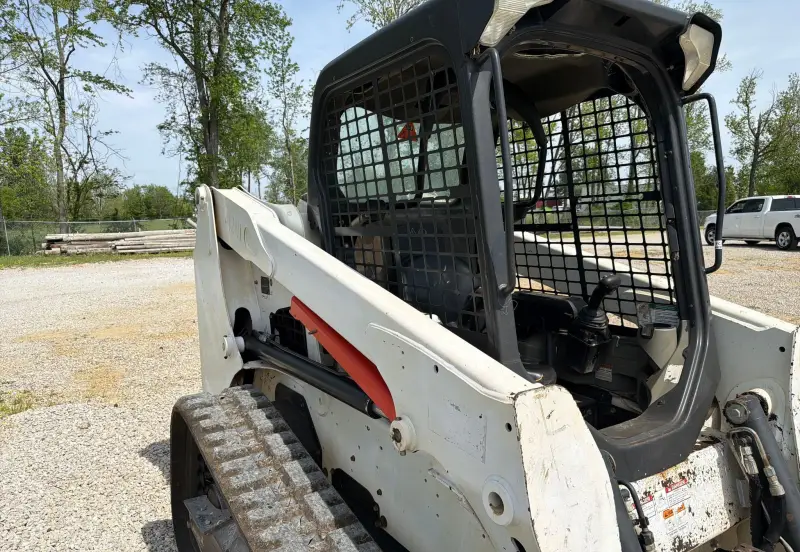 2019 Bobcat T630 photo 34