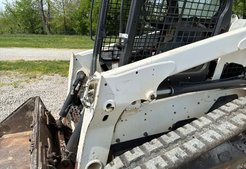 2019 Bobcat T630 photo 14
