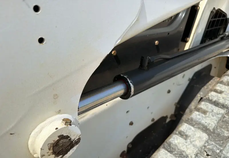 2019 Bobcat T630 photo 13