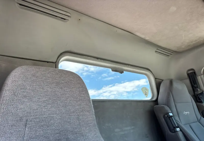 2017 Freightliner Columbia photo 59