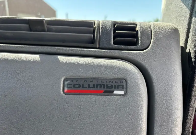 2017 Freightliner Columbia photo 57