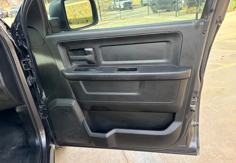 2019 RAM 1500 Classic photo 41