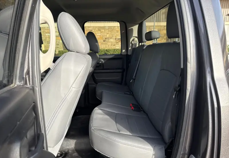 2019 RAM 1500 Classic photo 33