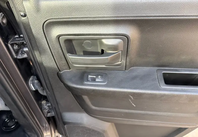 2019 RAM 1500 Classic photo 37