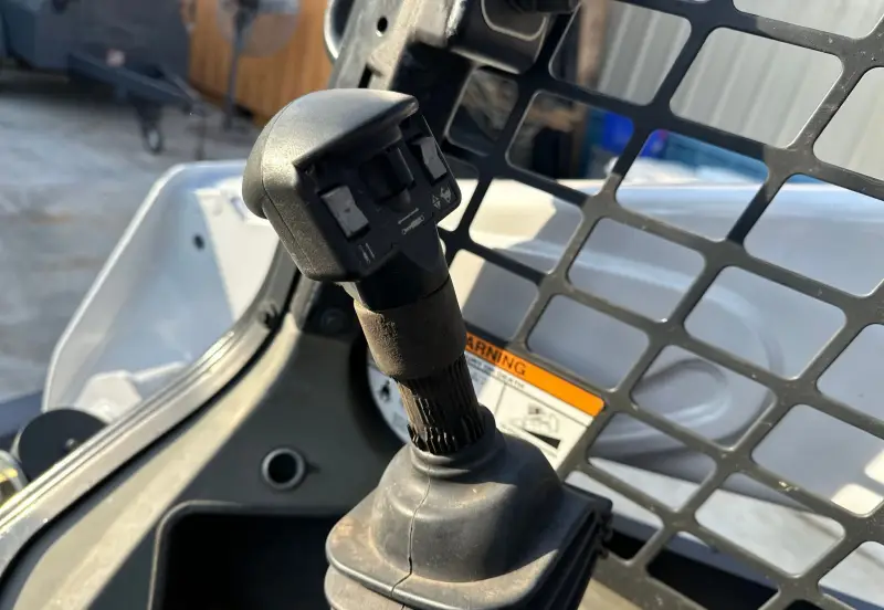 2016 Bobcat S530 photo 23