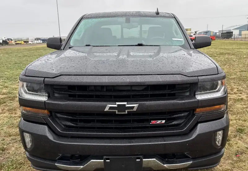 2016 Chevrolet Silverado 1500 photo 2