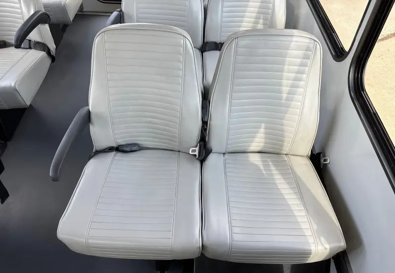 2014 Ford E450 photo 45