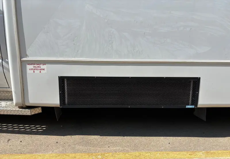2014 Ford E450 photo 9