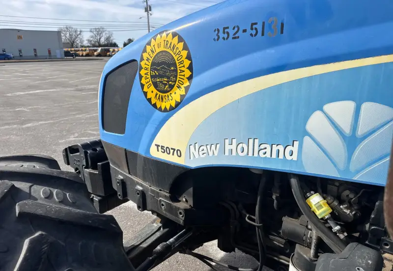 2011 New Holland T5070 photo 9