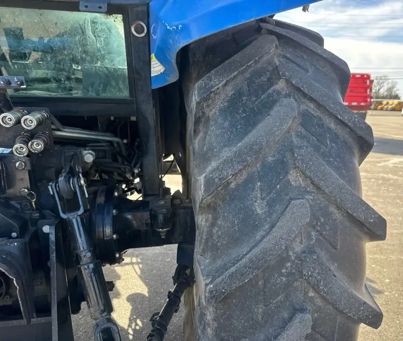 2011 New Holland T5070 photo 46