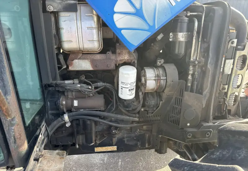 2011 New Holland T5070 photo 37