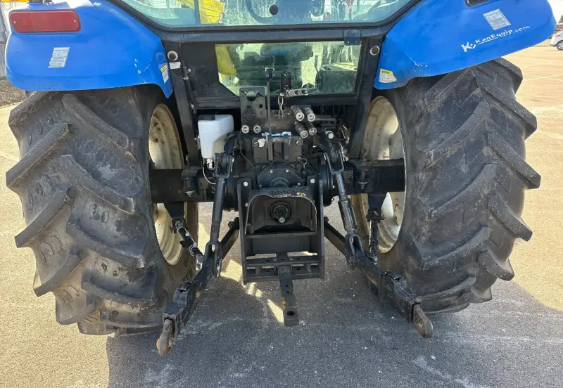 2011 New Holland T5070 photo 15