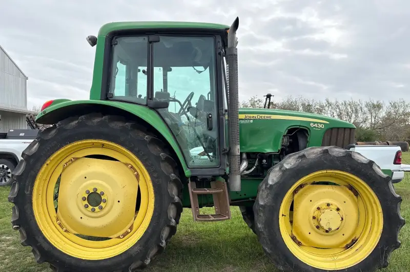2008 John Deere 6430 photo 4