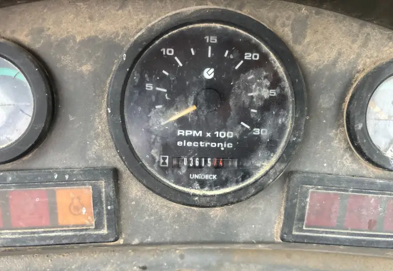2000 New Holland 675E photo 52
