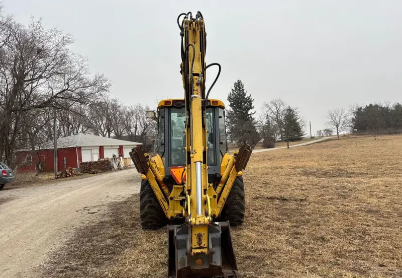 2000 New Holland 675E photo 6