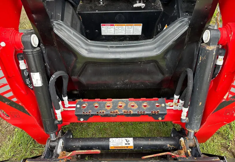 2025 Manitou 2300V photo 11
