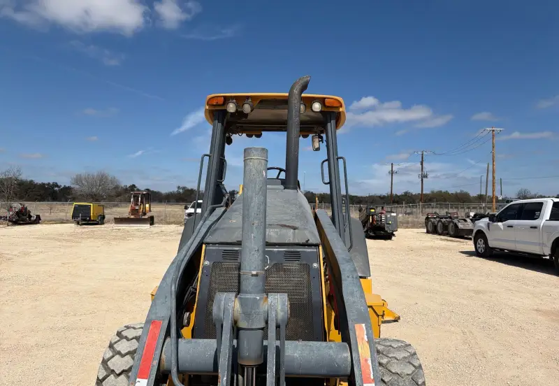 2013 John Deere 310K photo 19