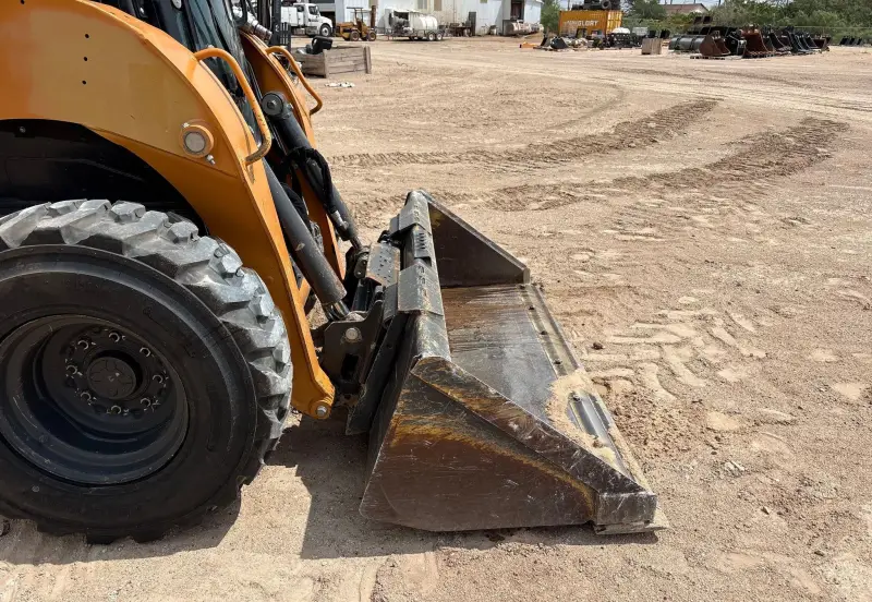 2023 Case SR210B photo 17