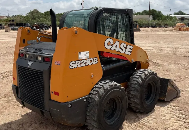 2023 Case SR210B photo 5