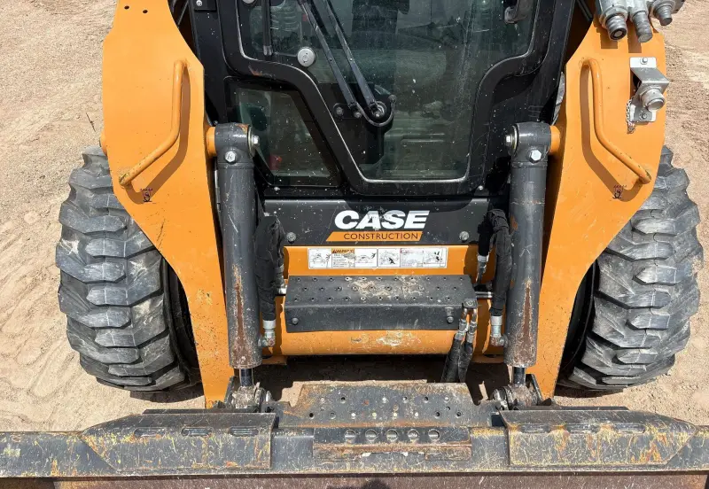 2023 Case SR210B photo 13