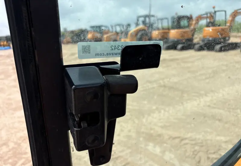 2023 Case SR210B photo 30