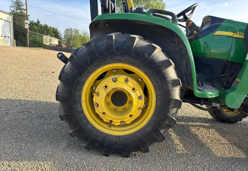 2007 John Deere 4520 photo 50