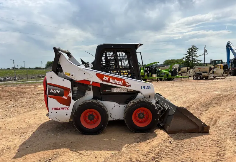 2023 Bobcat S64 photo 4