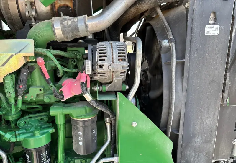 2014 John Deere 6105E photo 44