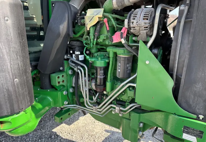 2014 John Deere 6105E photo 43
