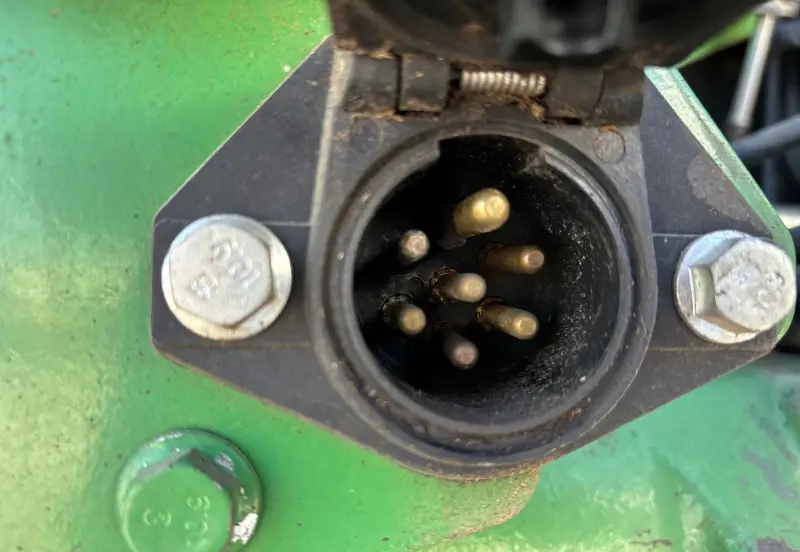 2014 John Deere 6105E photo 20