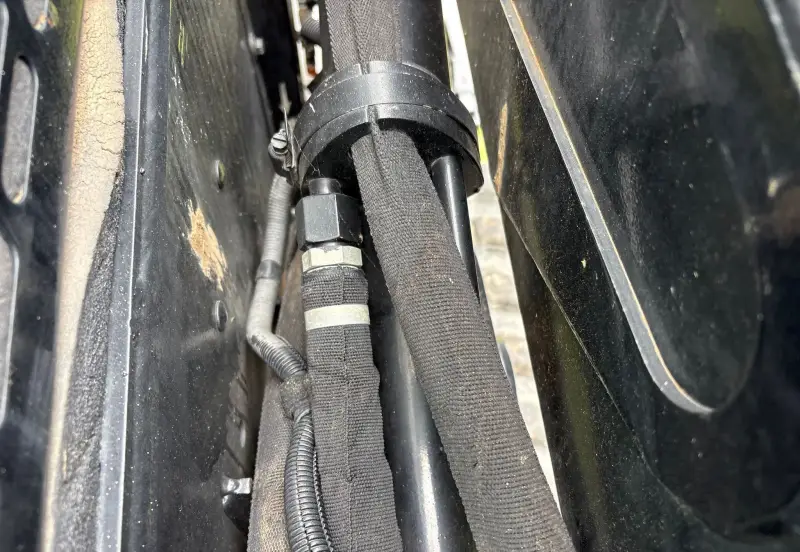 2019 John Deere 333G photo 18