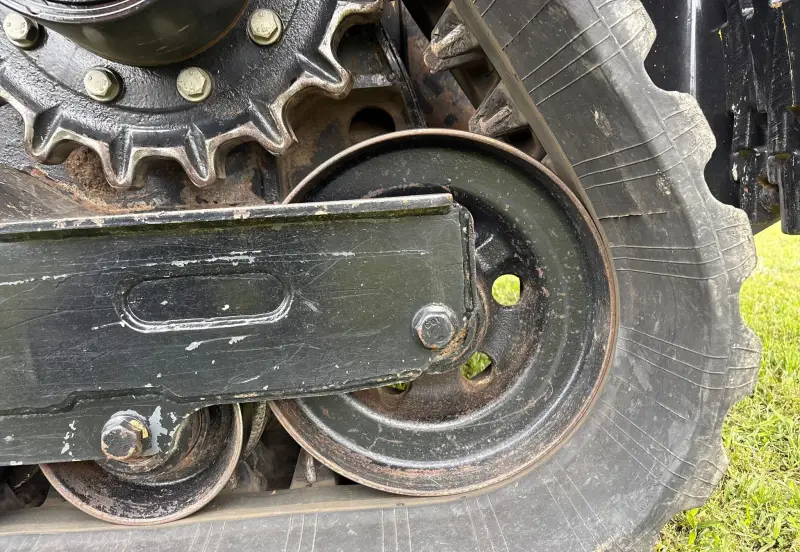 2019 John Deere 333G photo 78