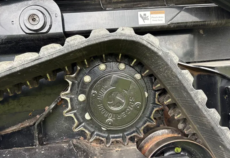 2019 John Deere 333G photo 76
