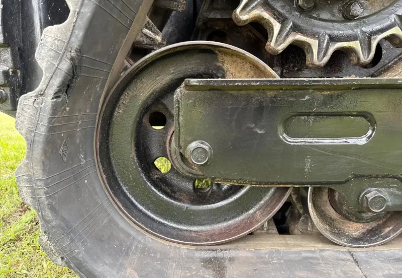 2019 John Deere 333G photo 86