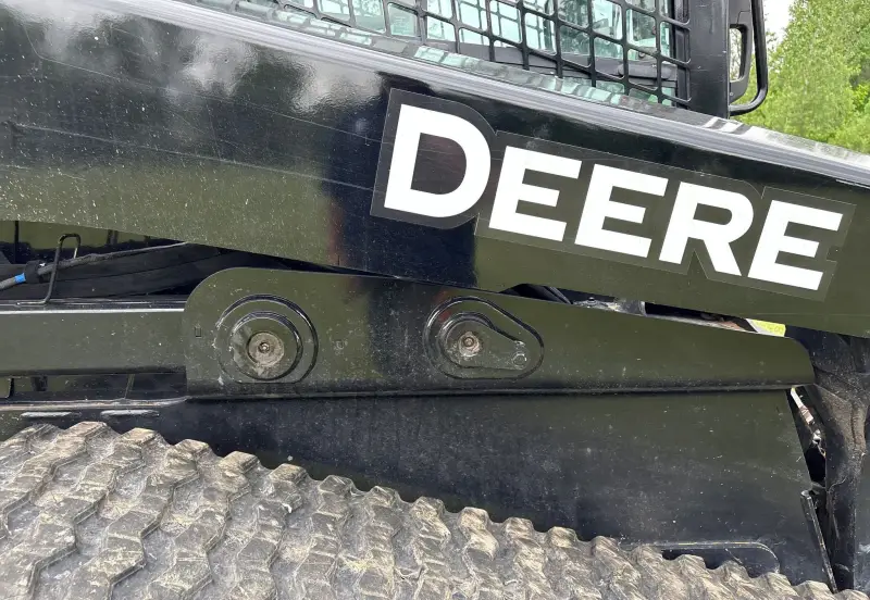 2019 John Deere 333G photo 36