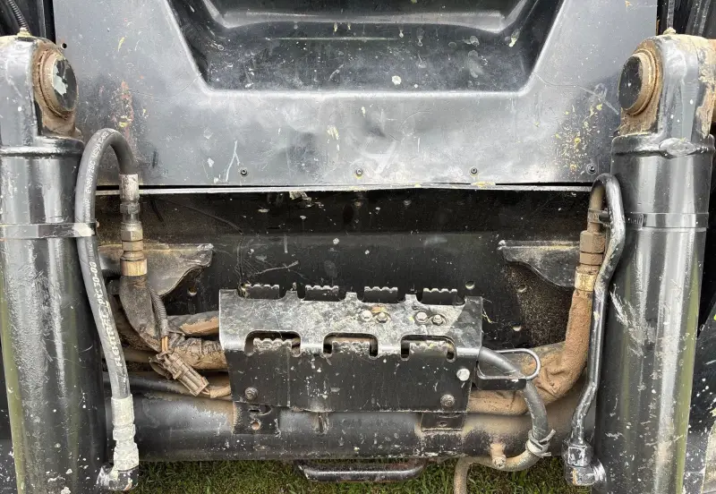 2019 John Deere 333G photo 34