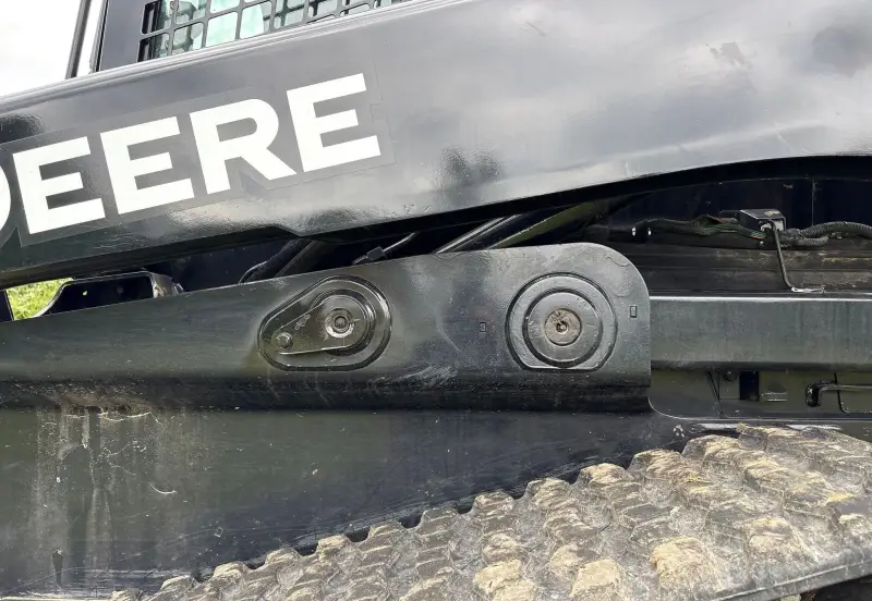 2019 John Deere 333G photo 15