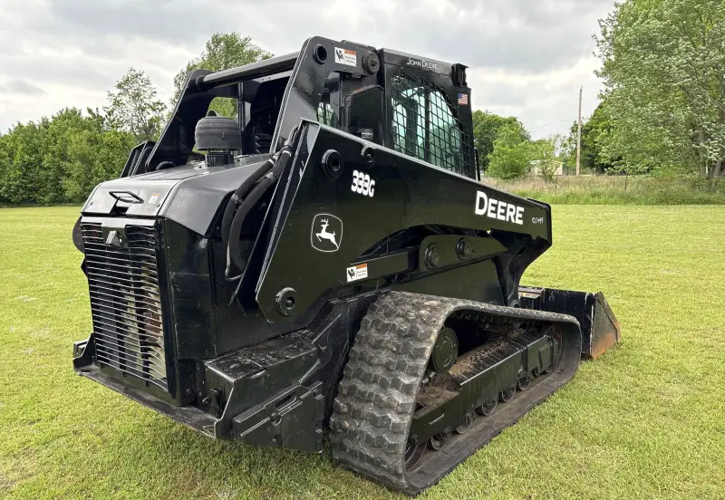 2019 John Deere 333G photo 5
