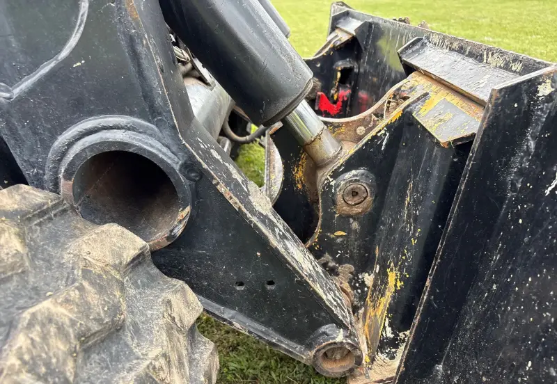 2019 John Deere 333G photo 35