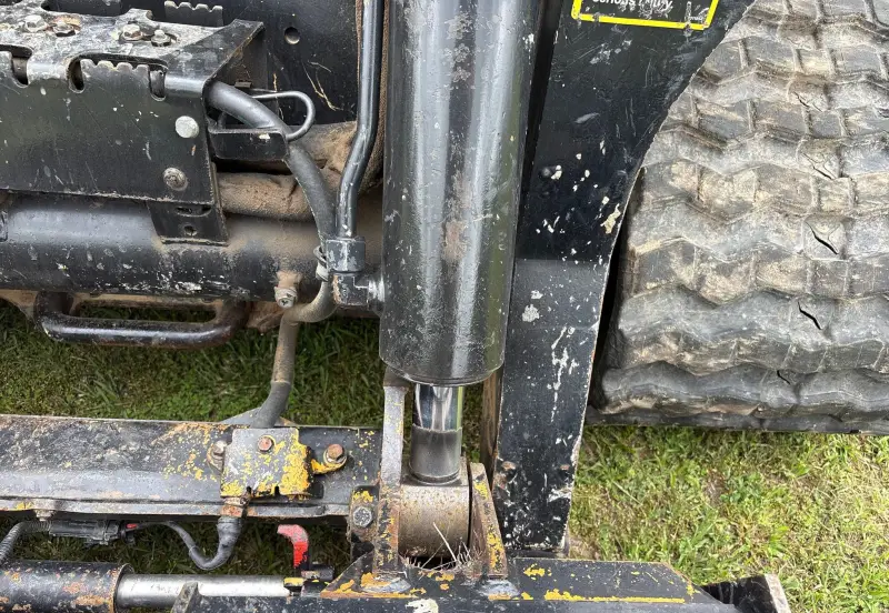 2019 John Deere 333G photo 31