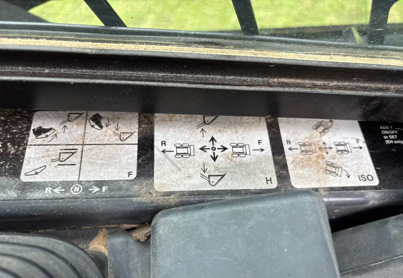 2019 John Deere 333G photo 57