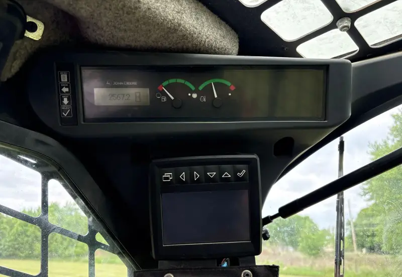 2019 John Deere 333G photo 59