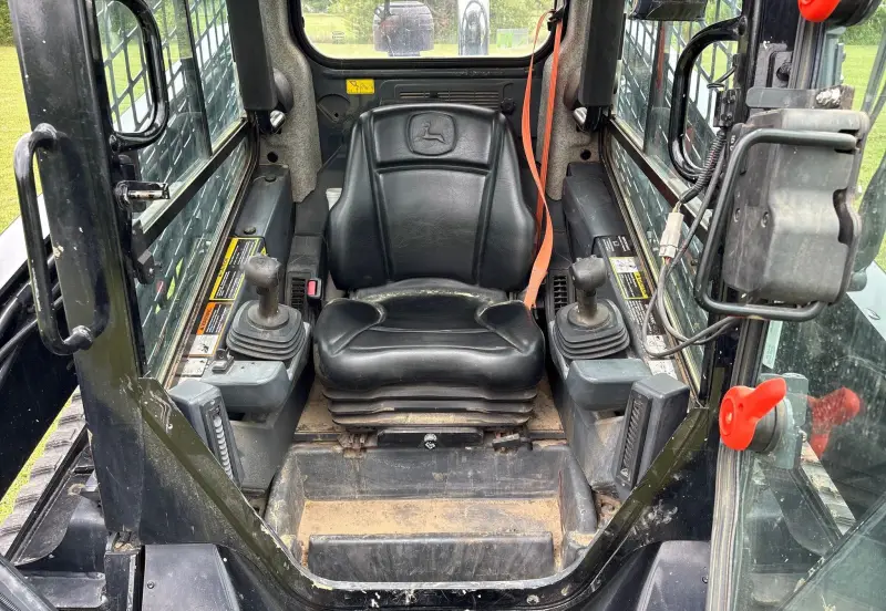 2019 John Deere 333G photo 50
