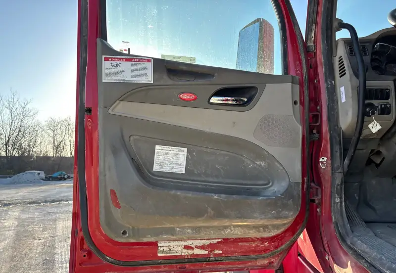 2018 Peterbilt 567 photo 119