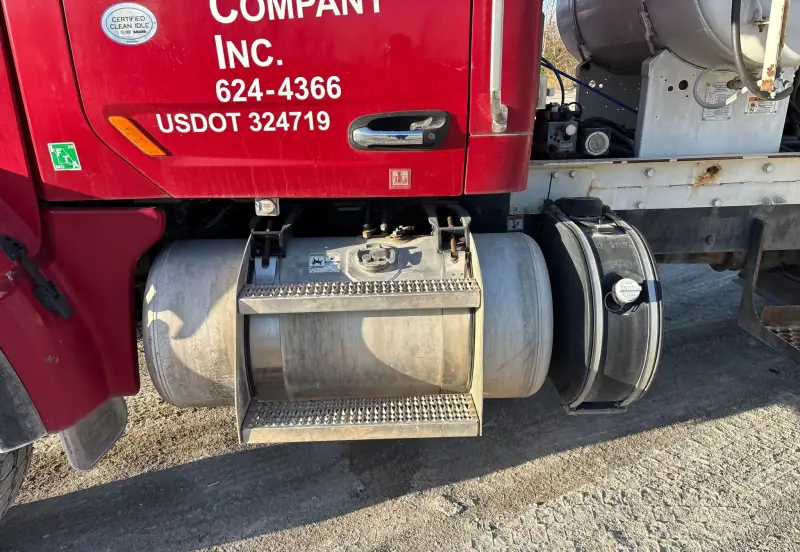 2018 Peterbilt 567 photo 11