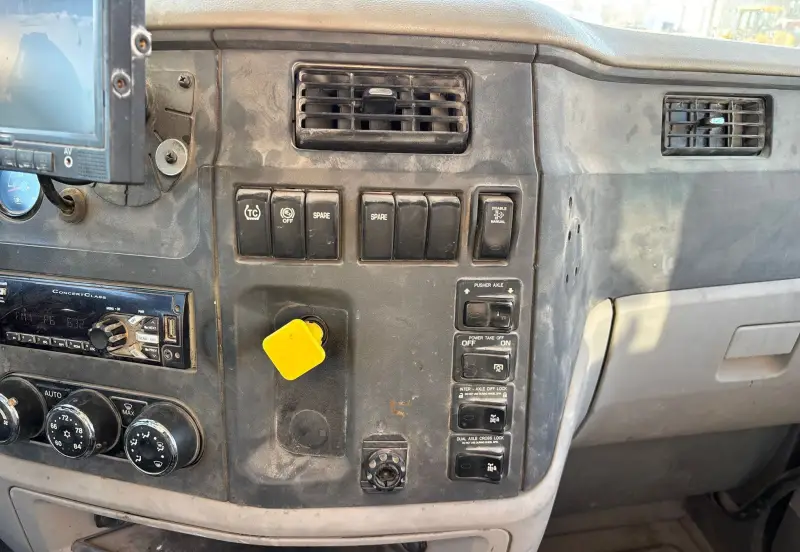 2018 Peterbilt 567 photo 137