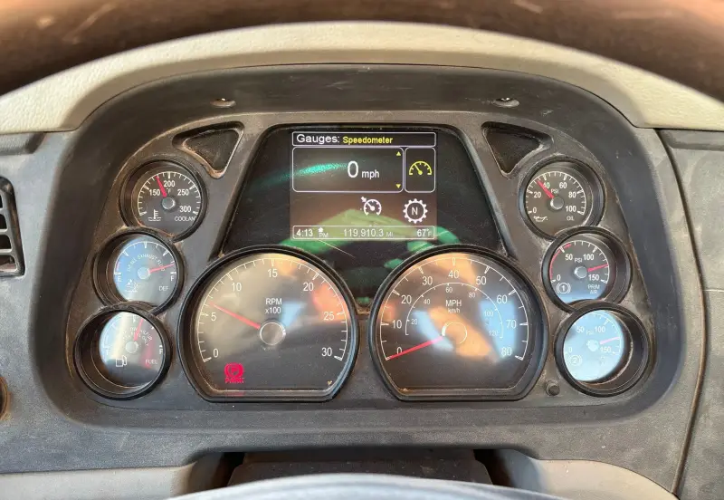 2018 Peterbilt 567 photo 128