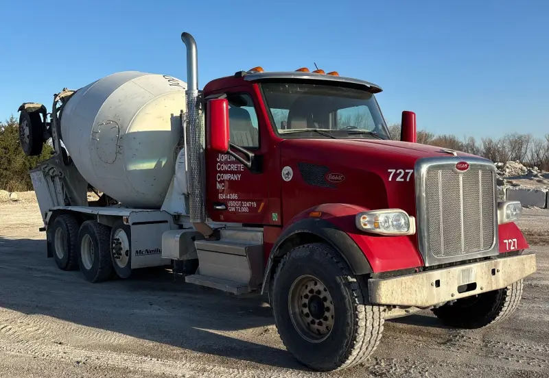 2018 Peterbilt 567 photo 3
