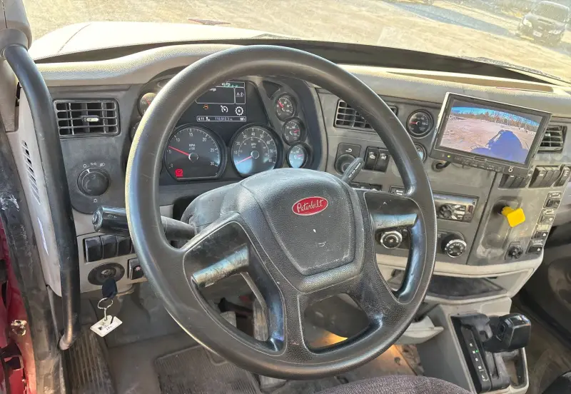 2018 Peterbilt 567 photo 125
