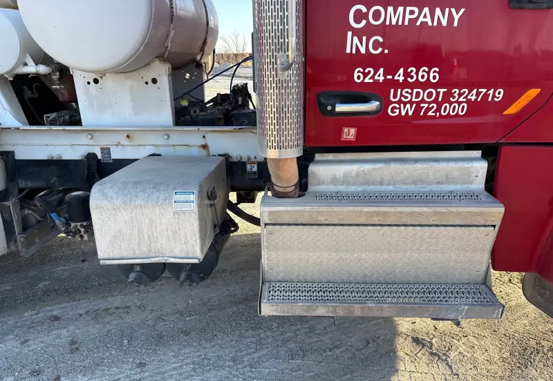 2018 Peterbilt 567 photo 17